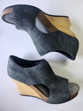 Tsubo Grey Chunky Platform Wedge Shoes W Unique Heel Cutout Shape